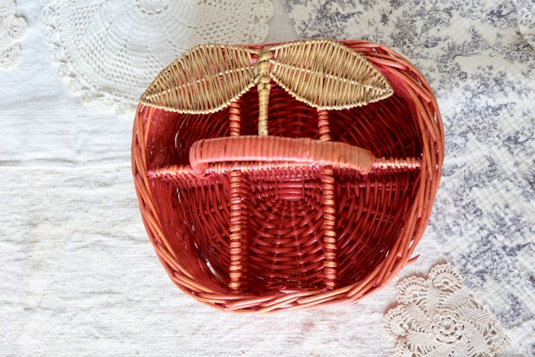 Grand panier vintage en osier peint - Forme de pêche