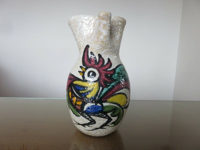 GRAND PICHET EN CERAMIQUE  COQ  COLORE ET STYLISE ANNEES 50 60 VINTAGE