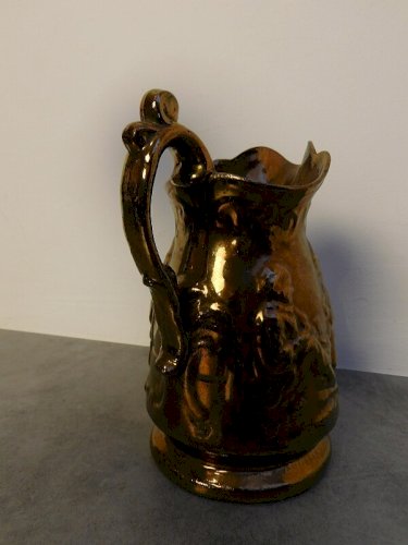 GRAND PICHET EN FAIENCE JERSEY N°2