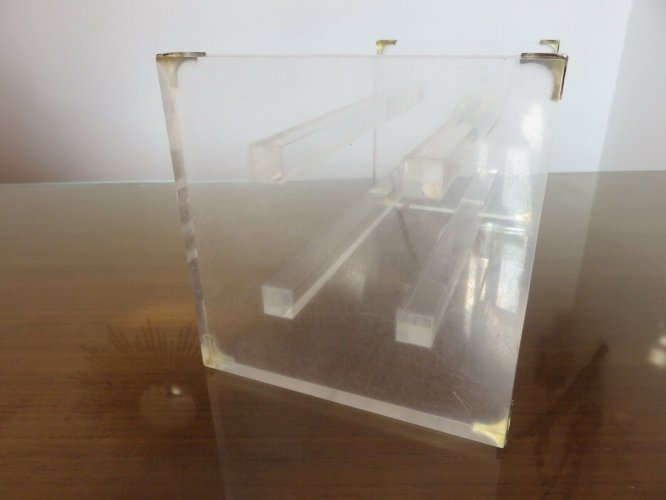 GRAND PIED DE LAMPE  ROCHE BOBOIS  EN PLEXIGLASS TRANSLUCIDE ANNEES 70 