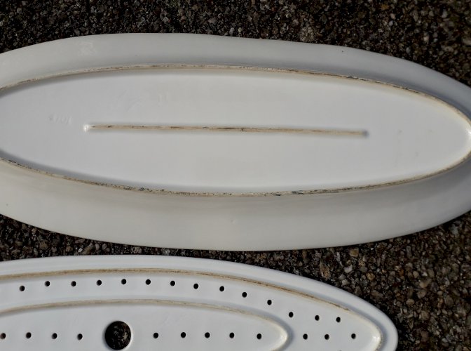 Grand plat à poisson en porcelaine