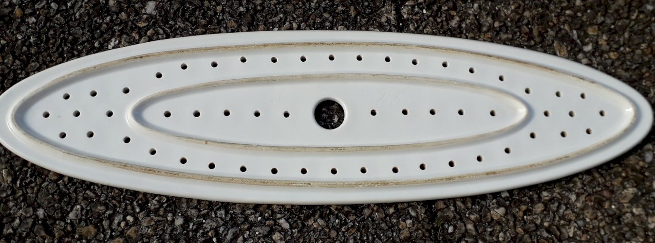 Grand plat à poisson en porcelaine