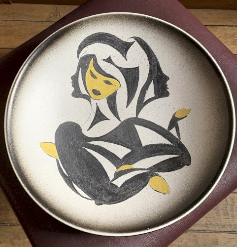 Grand plat céramique 1950' Vallauris Martigues abstrait visages signé Le Brescon