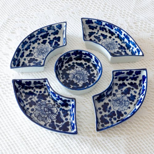 Grand plat compartimenté en faïence peint à la main sty Delft