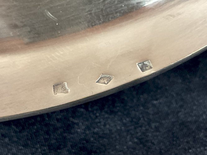 Grand plat de présentation sur pied douche en métal argenté