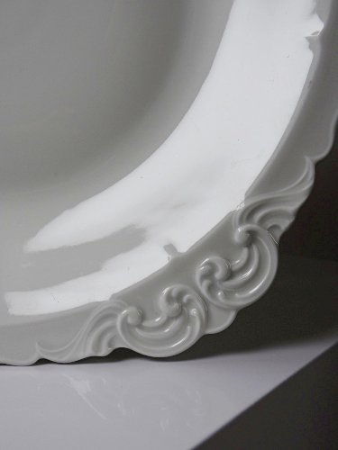 Grand plat de service creux porcelaine fine de Limoges blanche vintage/ancien