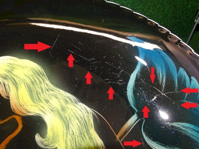 -GRAND PLAT DECORATIF ROND KERINA Signé Josette à décor de SIRENE et POISSONS  D