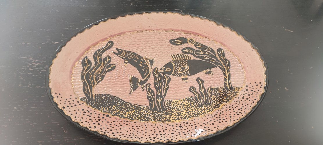 Grand plat en faïence émaillée signé Tony Jaillet années 50-60