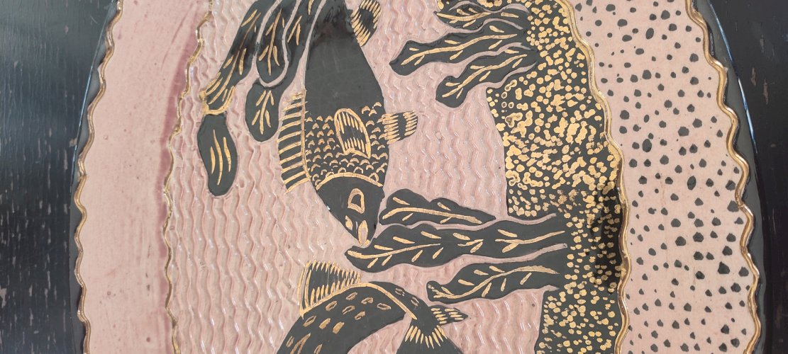 Grand plat en faïence émaillée signé Tony Jaillet années 50-60