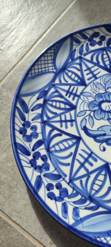 Grand plat mural en majolique signé Enrique Crespo , Artesania années 70