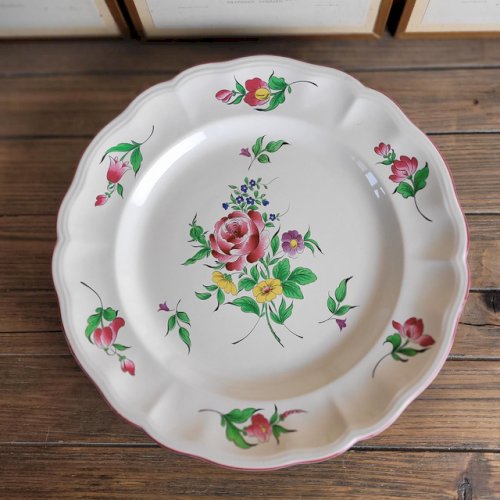 Grand plat rond KG Lunéville Réverbère, faïence de lest, décor floral