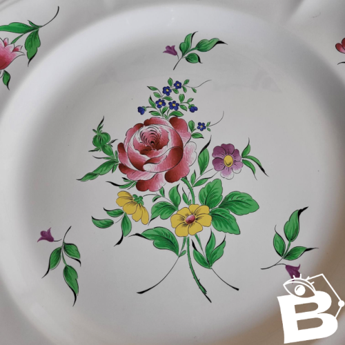 Grand plat rond KG Lunéville Réverbère, faïence de lest, décor floral