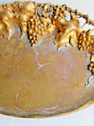 Grand plateau en bronze, signé L. LEROYER, pampres dorés à l'Or, Napoléon III
