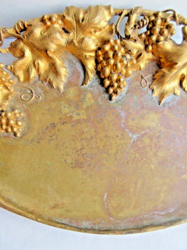 Grand plateau en bronze, signé L. LEROYER, pampres dorés à l'Or, Napoléon III