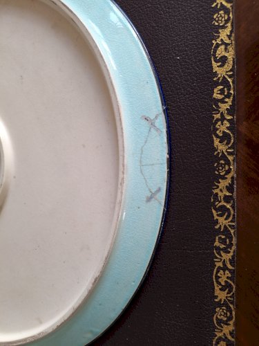 Grand plateau en émaux de Longwy 36 cm avec réparation