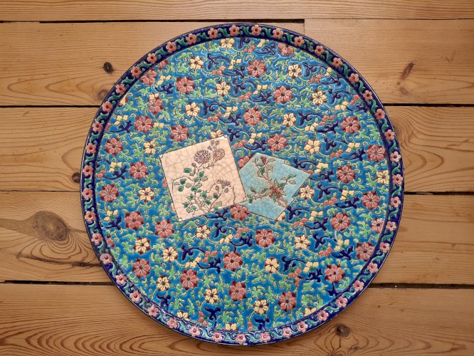 Grand plateau en émaux de Longwy 36 cm avec réparation