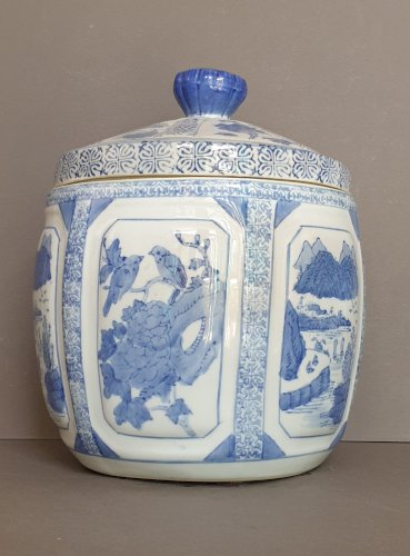 Grand pot ou vase à gingembre chinois en porcelaine bleu - blanc