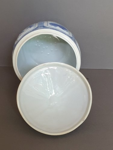 Grand pot ou vase à gingembre chinois en porcelaine bleu - blanc