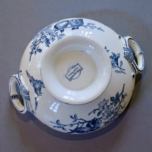 Grand saladier / légumier XIXe terre de fer signé Sarreguemines Favori