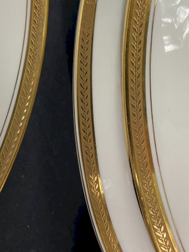 Grand service de table porcelaine de Limoges frise or 24 carats double couche
