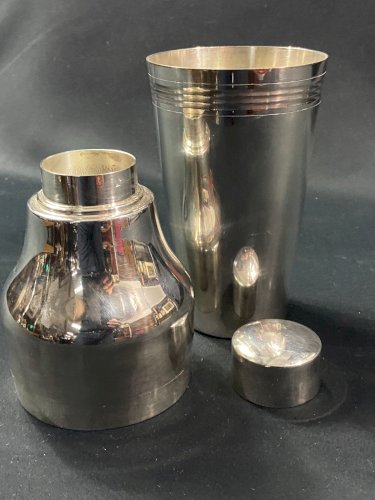 Grand shaker en métal argenté