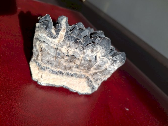 Grand specimen de quartz fumé 1 KG