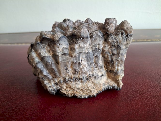 Grand specimen de quartz fumé 1 KG