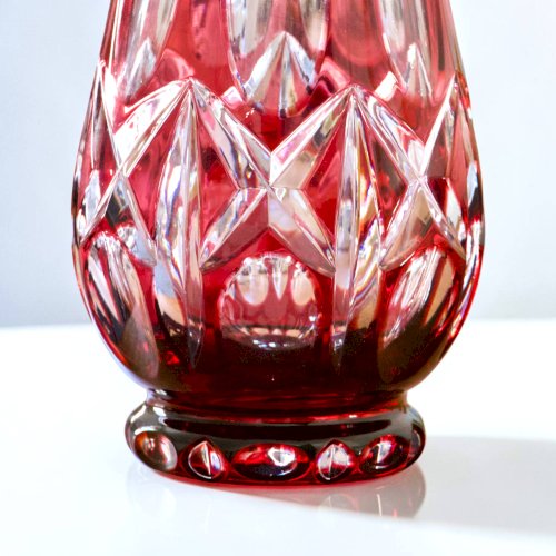 Grand vase allemand ancien en cristal rubis signé WMF
