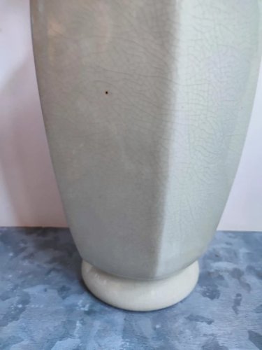 grand vase asiatique en porcelaine craquele vert deau en bon etat