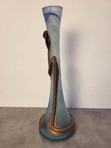 GRAND VASE BLEU CLAIR EN PATE DE VERRE SIGNEE F. SILVIY REF JE
