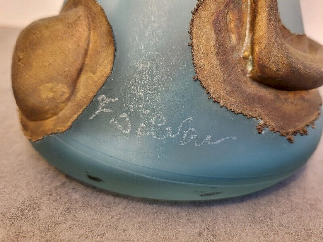 GRAND VASE BLEU CLAIR EN PATE DE VERRE SIGNEE F. SILVIY REF JE
