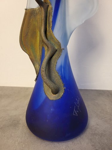 GRAND VASE BLEU EN PATE DE VERRE SIGNEE F. SILVIY REF JE