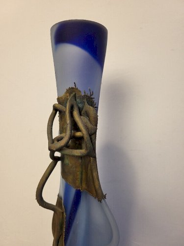 GRAND VASE BLEU EN PATE DE VERRE SIGNEE F. SILVIY REF JE
