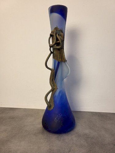 GRAND VASE BLEU EN PATE DE VERRE SIGNEE F. SILVIY REF JE