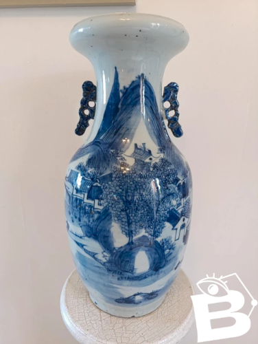 grand vase chinois 19eme siecle? à decor de paysage en bon etat