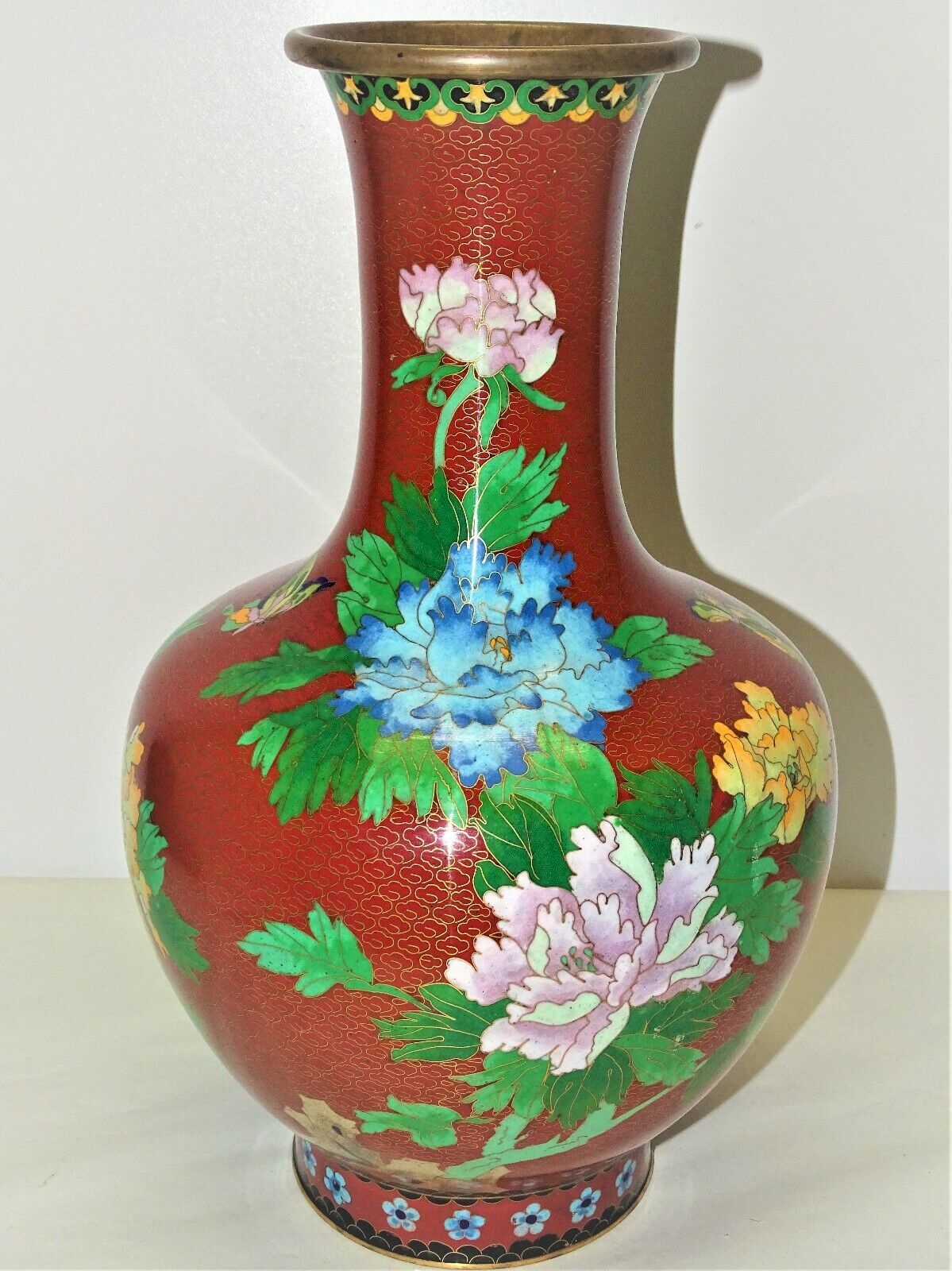 Vase en laiton émaillé - France