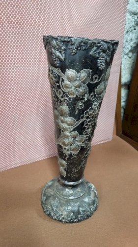 GRAND VASE EN METAL ARGENTE DE 35.7 CM DE HAUT