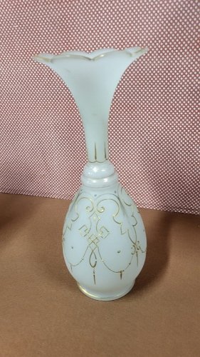 GRAND VASE EN OPALINE ET DORURE