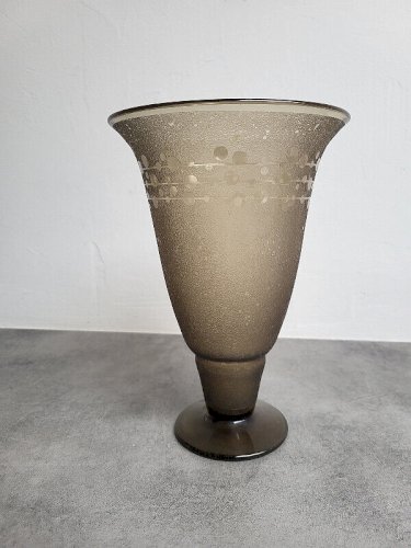 GRAND VASE EN VERRE FUME ART DECO SIGNE SCHNEIDER