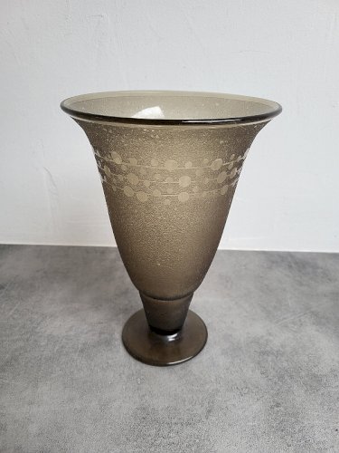 GRAND VASE EN VERRE FUME ART DECO SIGNE SCHNEIDER