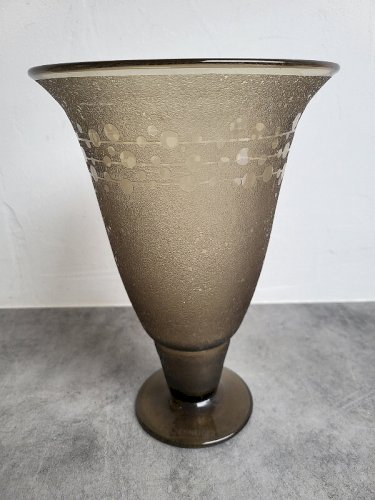 GRAND VASE EN VERRE FUME ART DECO SIGNE SCHNEIDER