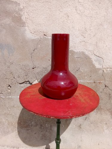 Grand vase rouge de Robert Picault, édition Cerasarda