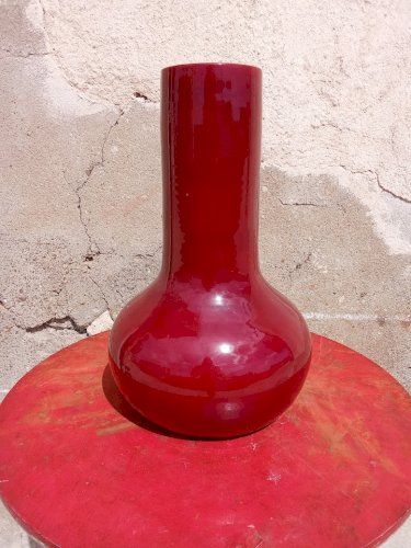 Grand vase rouge de Robert Picault, édition Cerasarda