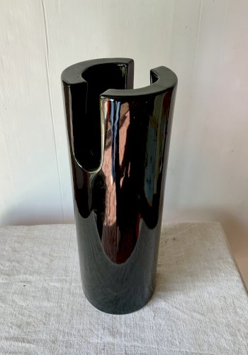 Grand vase rouleau noir design 1980