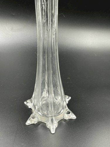Grand vase soliflore modèle Tour Eiffel vintage
