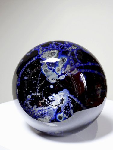 Grand vase verrerie d'art violet à inclusions paillerons d'argent vintage