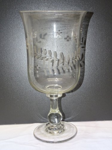 -GRAND VERRE A PIED EN VERRE CRISTALLIN FIN XIXe début XXe RINCE RAISIN ?    D