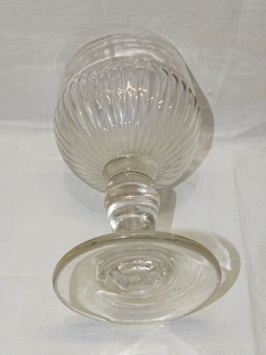 -GRAND VERRE A PIED VERRE XIXe à CÔTES VERTICALES COLLECTION VITRINE     D