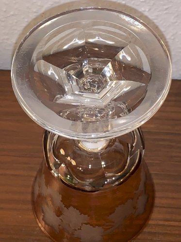 Grand verre d'apparat en cristal jaune d'argent Baccarat St Louis Bohême