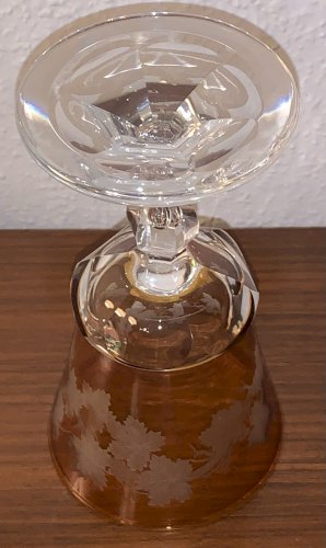 Grand verre d'apparat en cristal jaune d'argent Baccarat St Louis Bohême